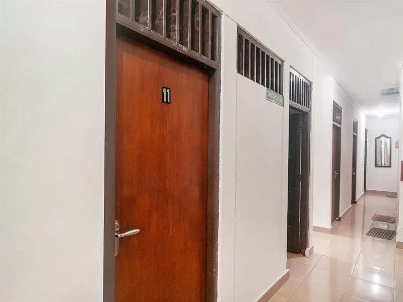 Oyo 2256 Danysa Guesthouse Jakarta Ngoại thất bức ảnh