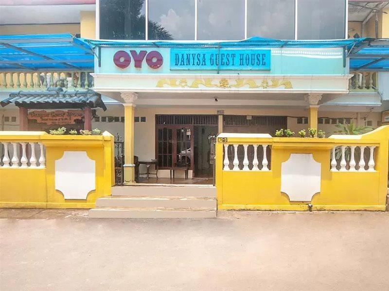 Oyo 2256 Danysa Guesthouse Jakarta Ngoại thất bức ảnh