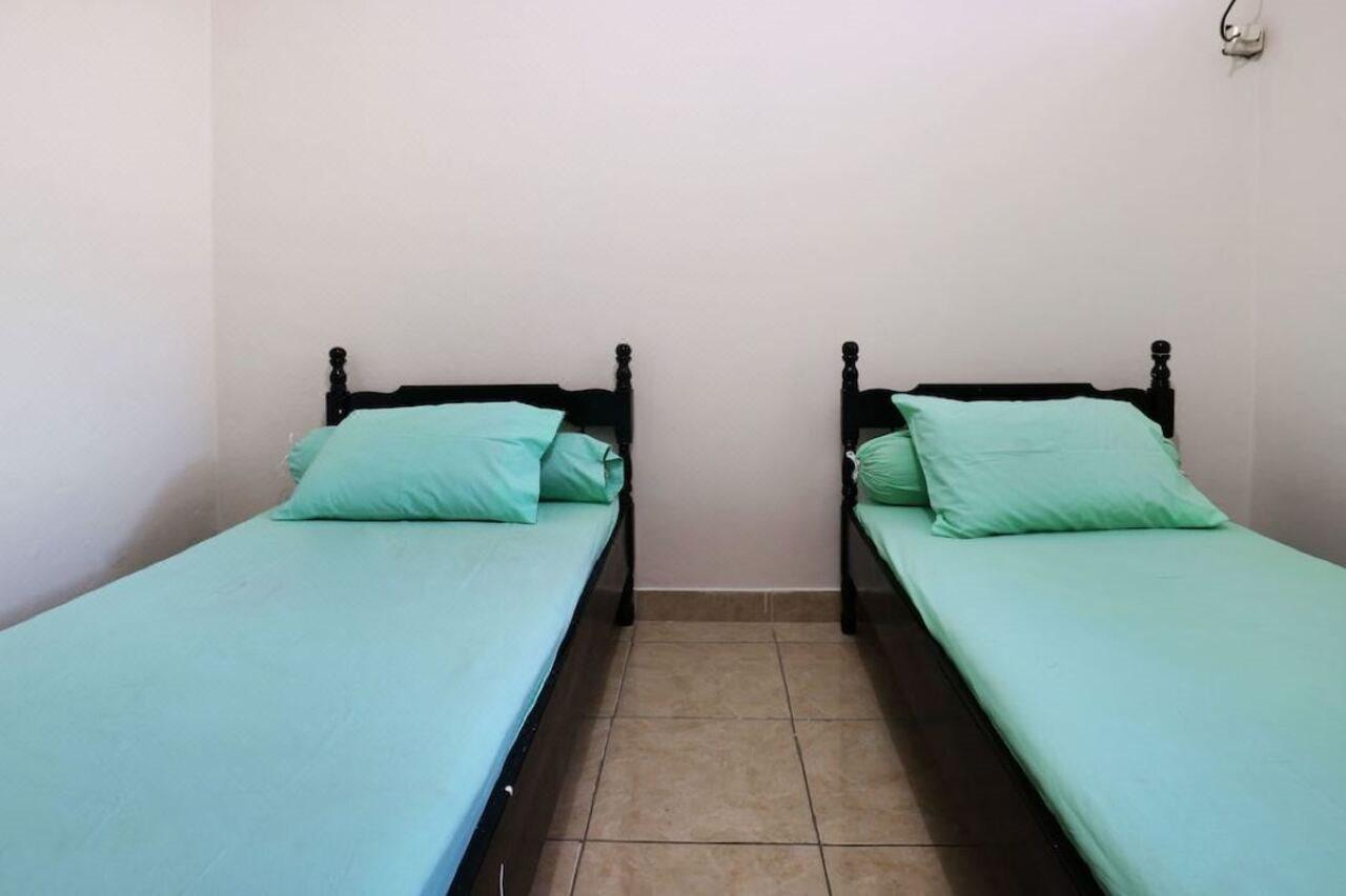 Oyo 2256 Danysa Guesthouse Jakarta Ngoại thất bức ảnh