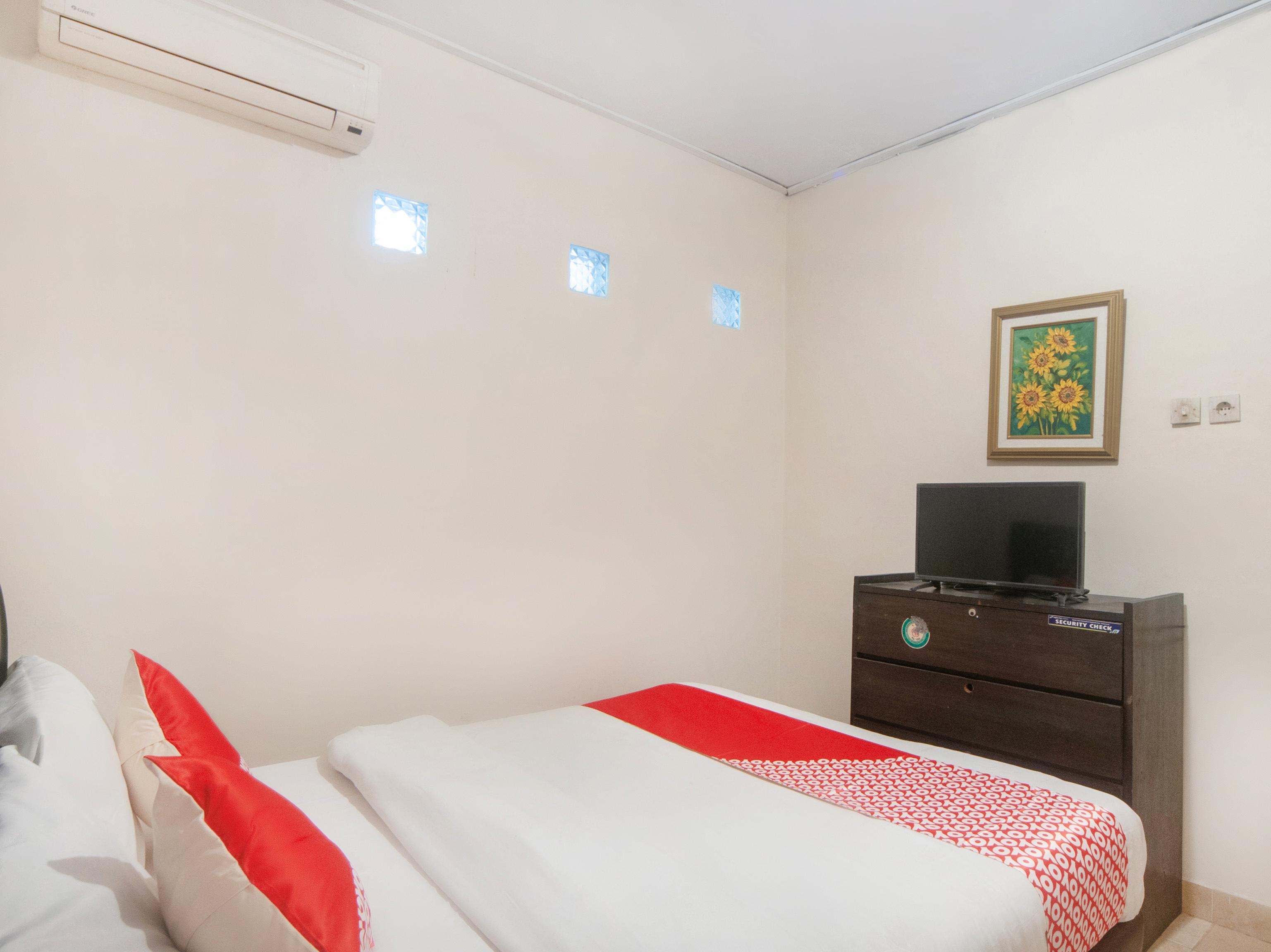Oyo 2256 Danysa Guesthouse Jakarta Ngoại thất bức ảnh