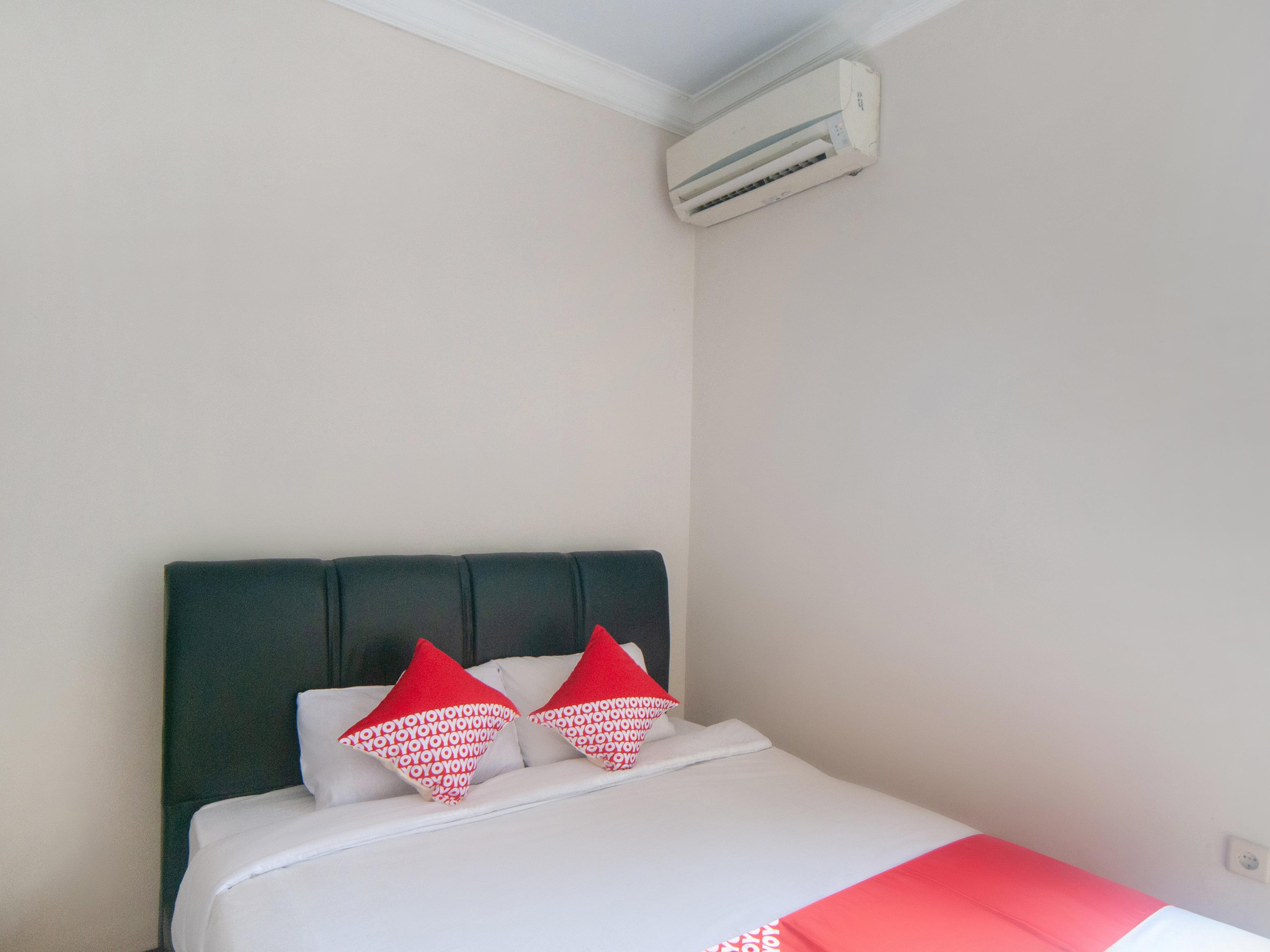 Oyo 2256 Danysa Guesthouse Jakarta Ngoại thất bức ảnh