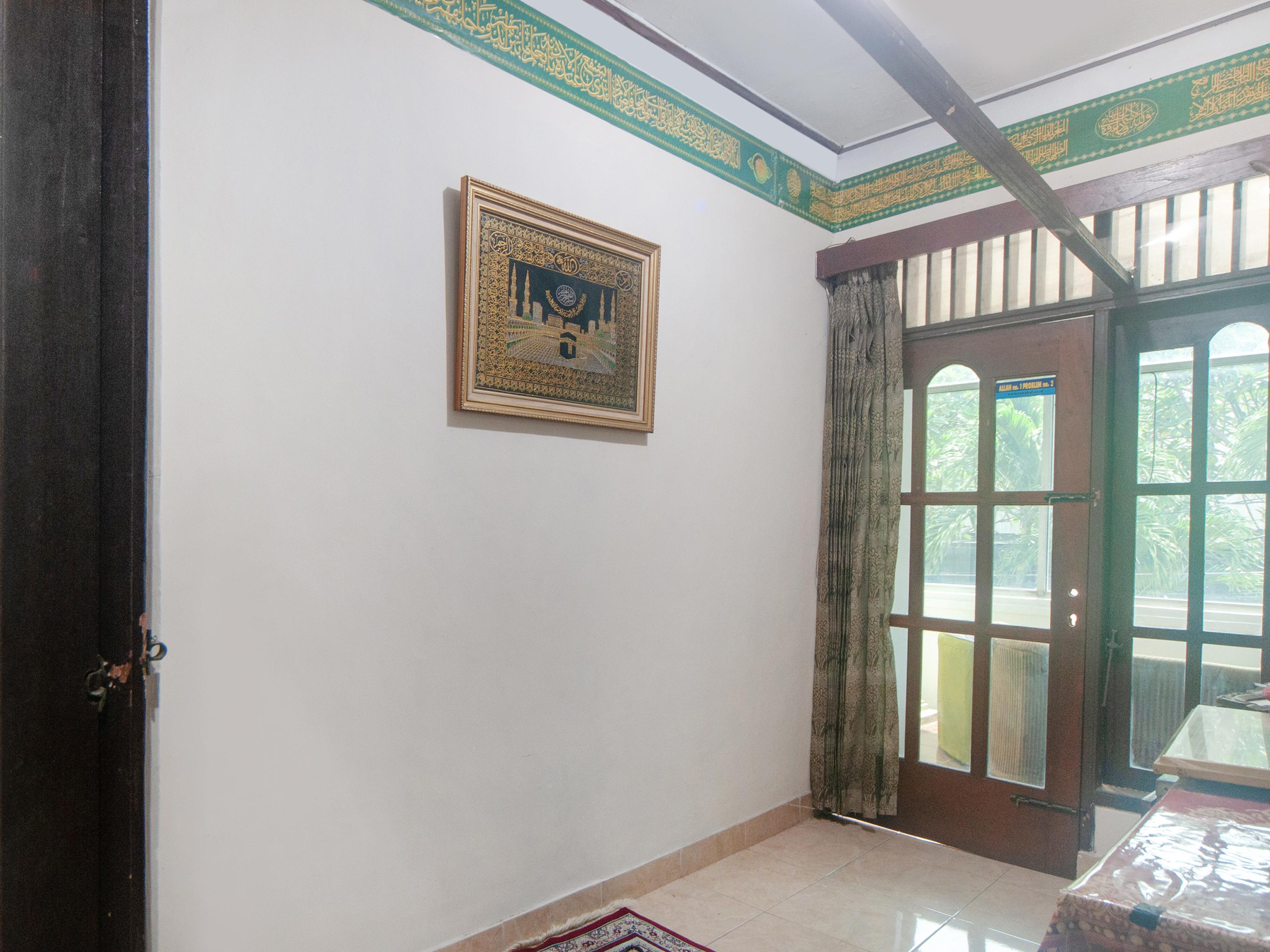 Oyo 2256 Danysa Guesthouse Jakarta Ngoại thất bức ảnh