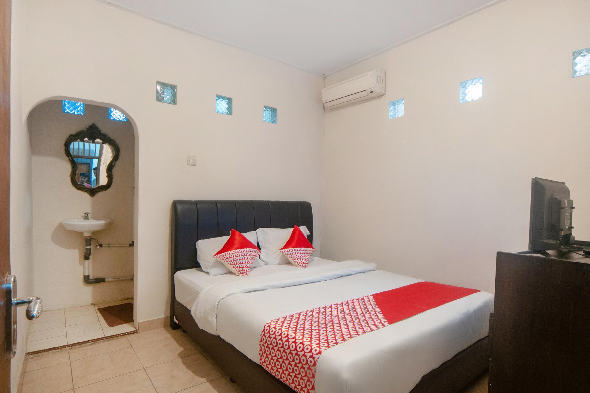 Oyo 2256 Danysa Guesthouse Jakarta Ngoại thất bức ảnh