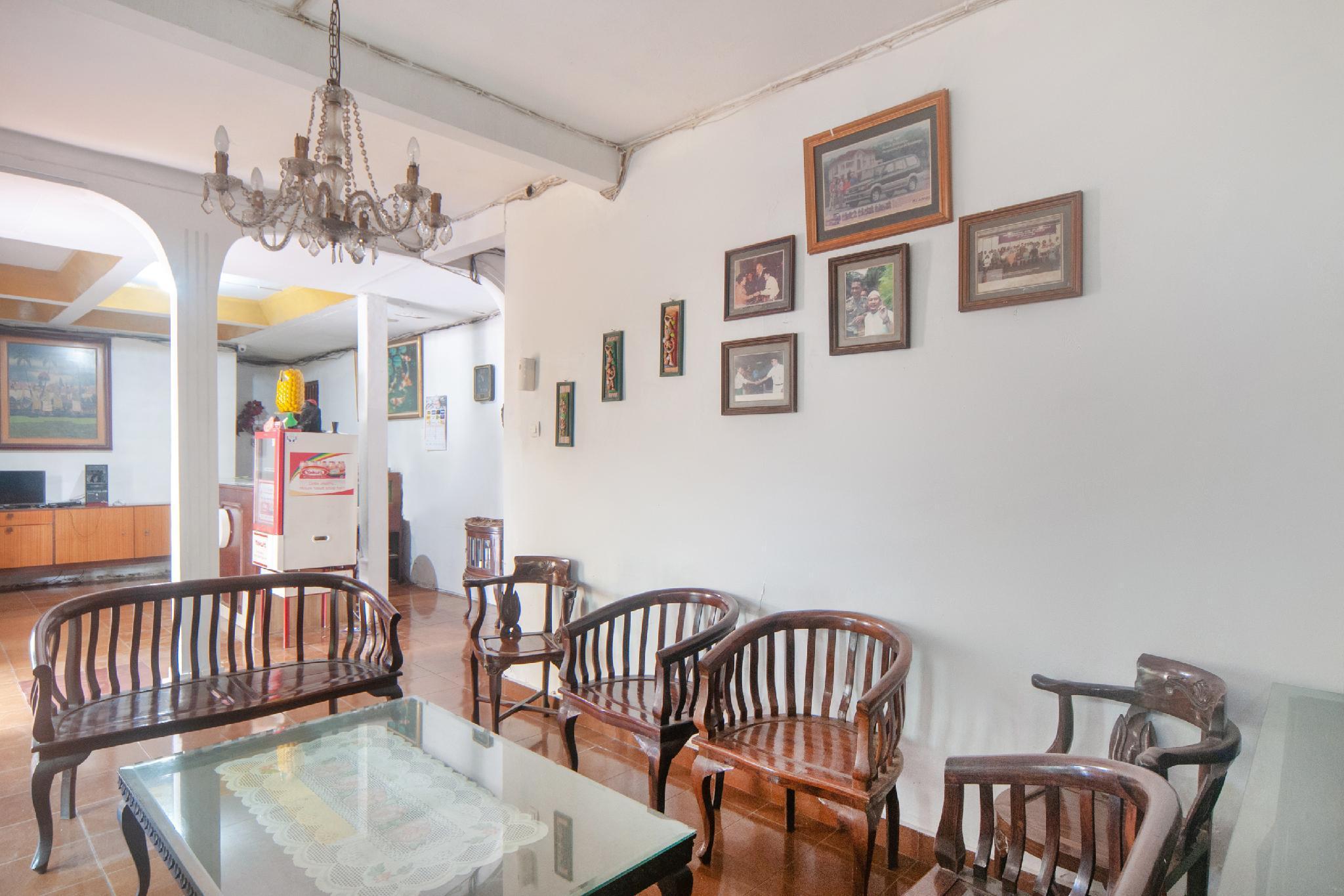 Oyo 2256 Danysa Guesthouse Jakarta Ngoại thất bức ảnh
