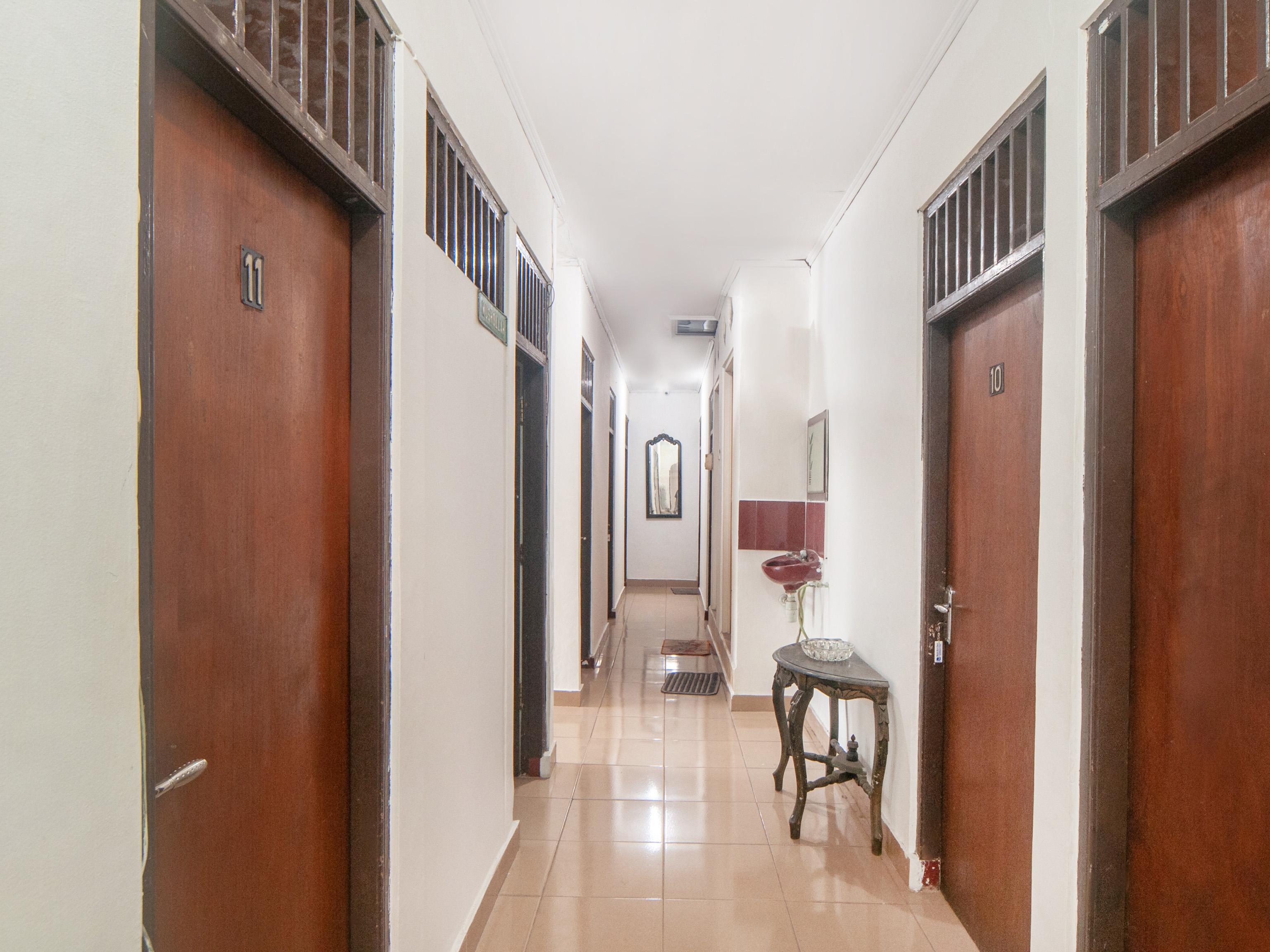 Oyo 2256 Danysa Guesthouse Jakarta Ngoại thất bức ảnh