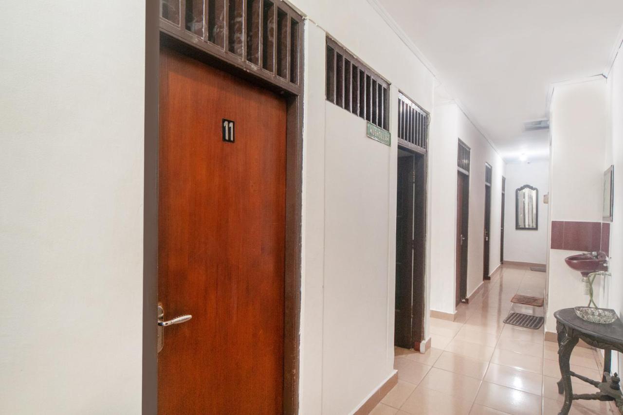 Oyo 2256 Danysa Guesthouse Jakarta Ngoại thất bức ảnh
